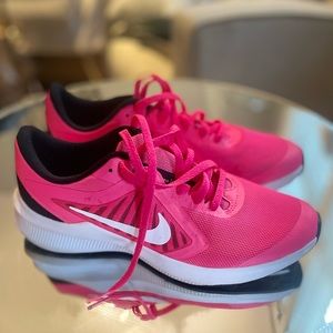 💕 Nike Tennis Shoes 💕